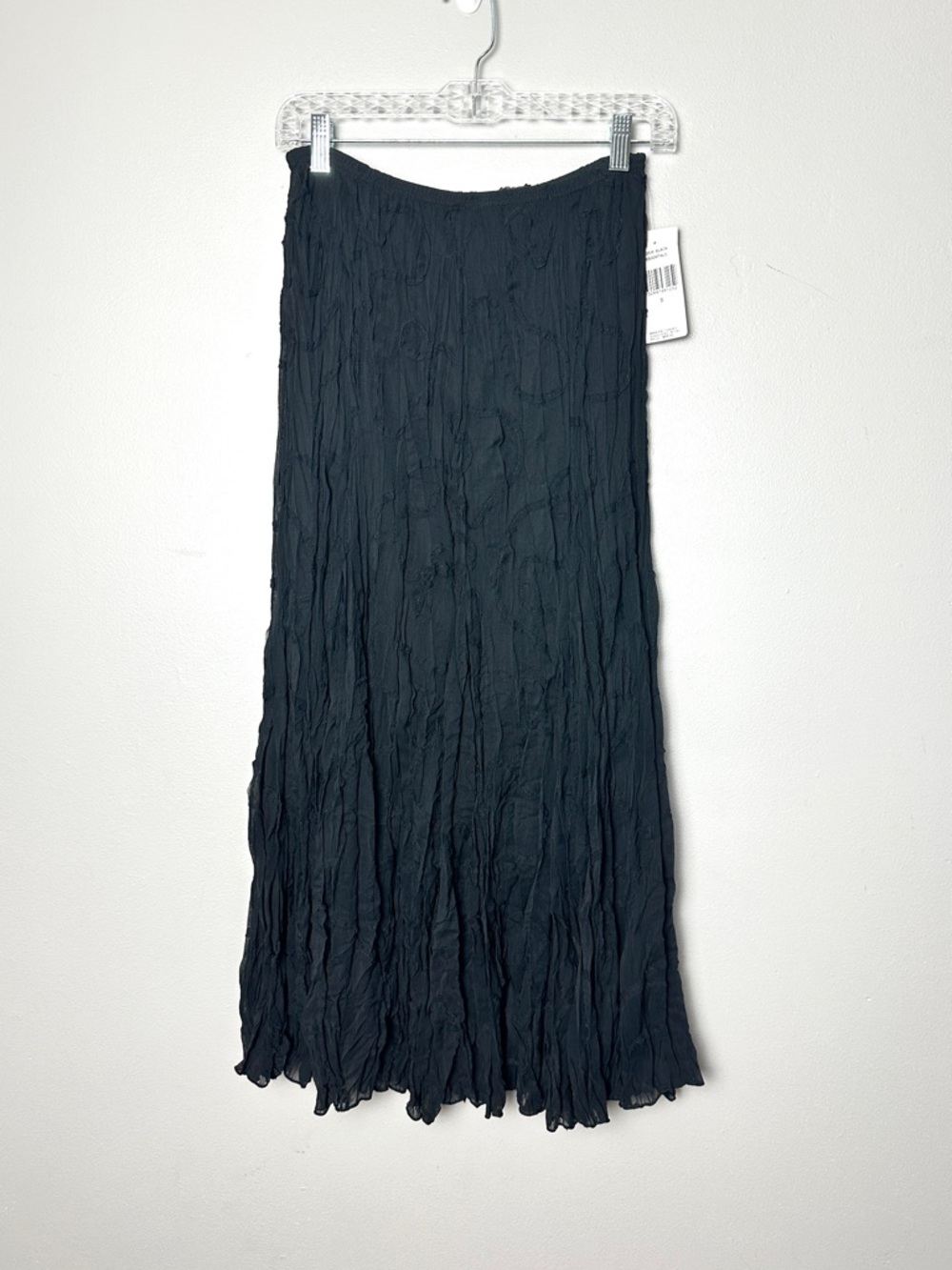 NWT Black Crinkled Maxi Skirt With Textured Floral Detail Size Small